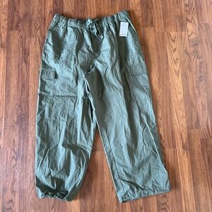 Sonoma womens Green parachute Pants